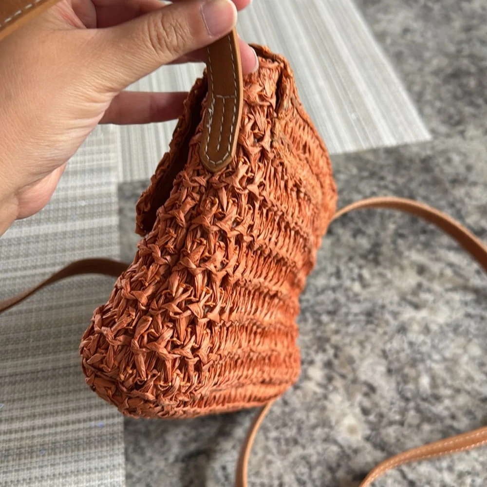 Universal Thread Women’s Woven Cognac Tan Handbag Purse NWOT - Picture 6 of 8